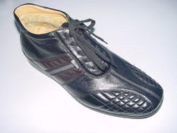 廣州市美迪鞋業 品質與創新的鞋業領跑者